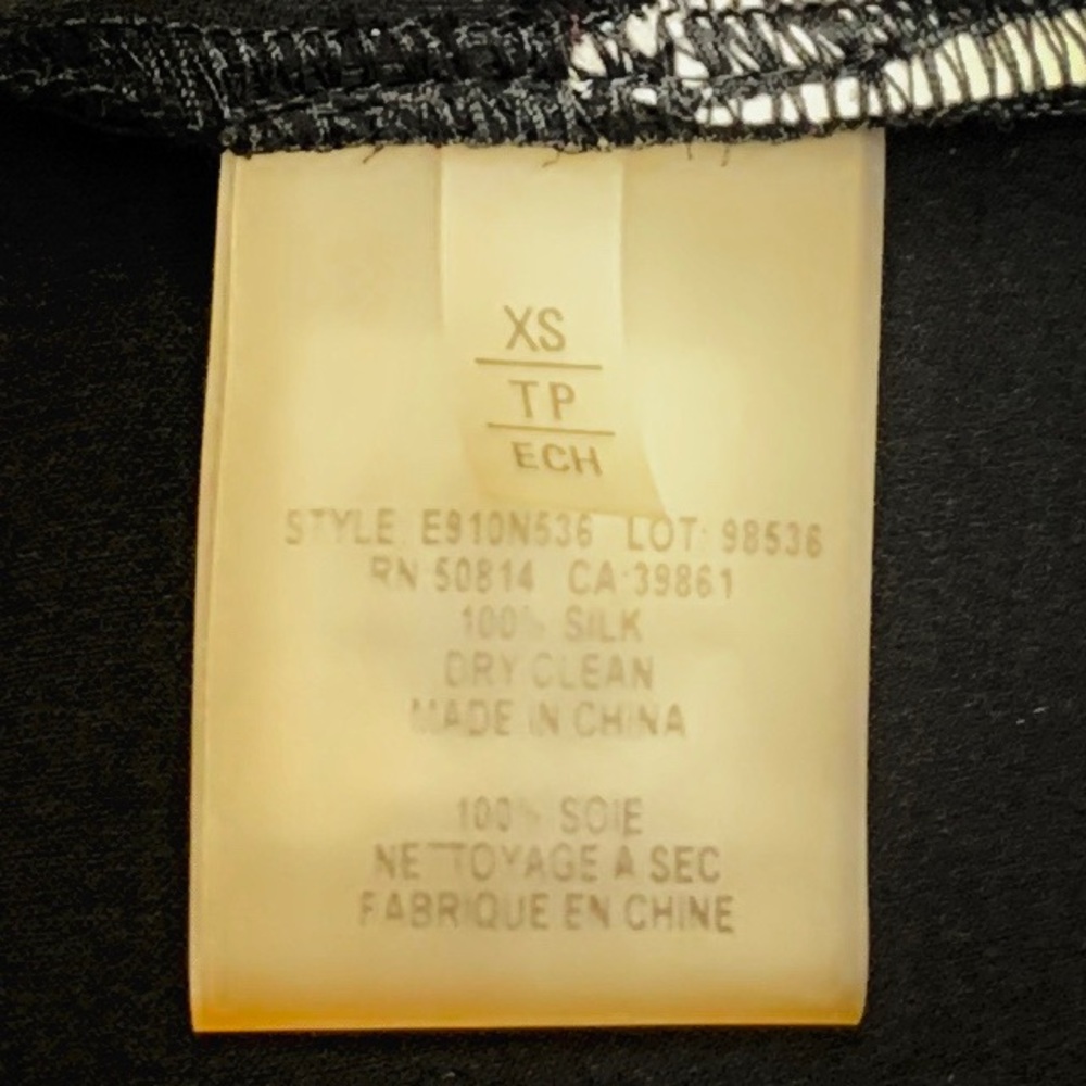 Elie Tahari ’Tyra’ Silk Blouse - Picture 7 of 7